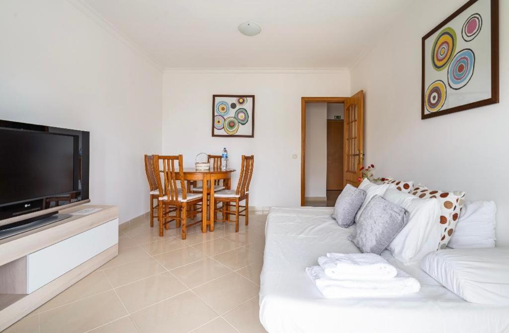 Quarteira Beach House Exterior photo